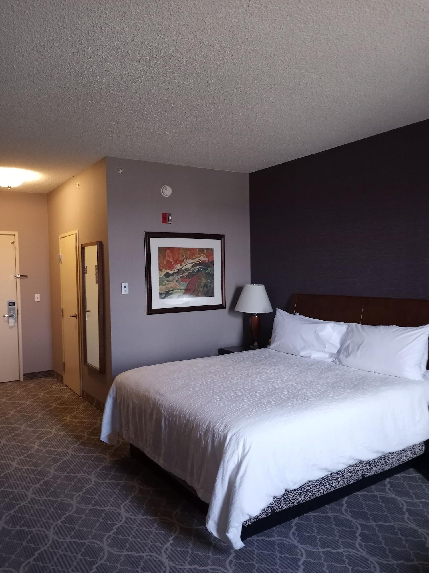 Hilton Garden Inn Calgary Airport Bagian luar foto