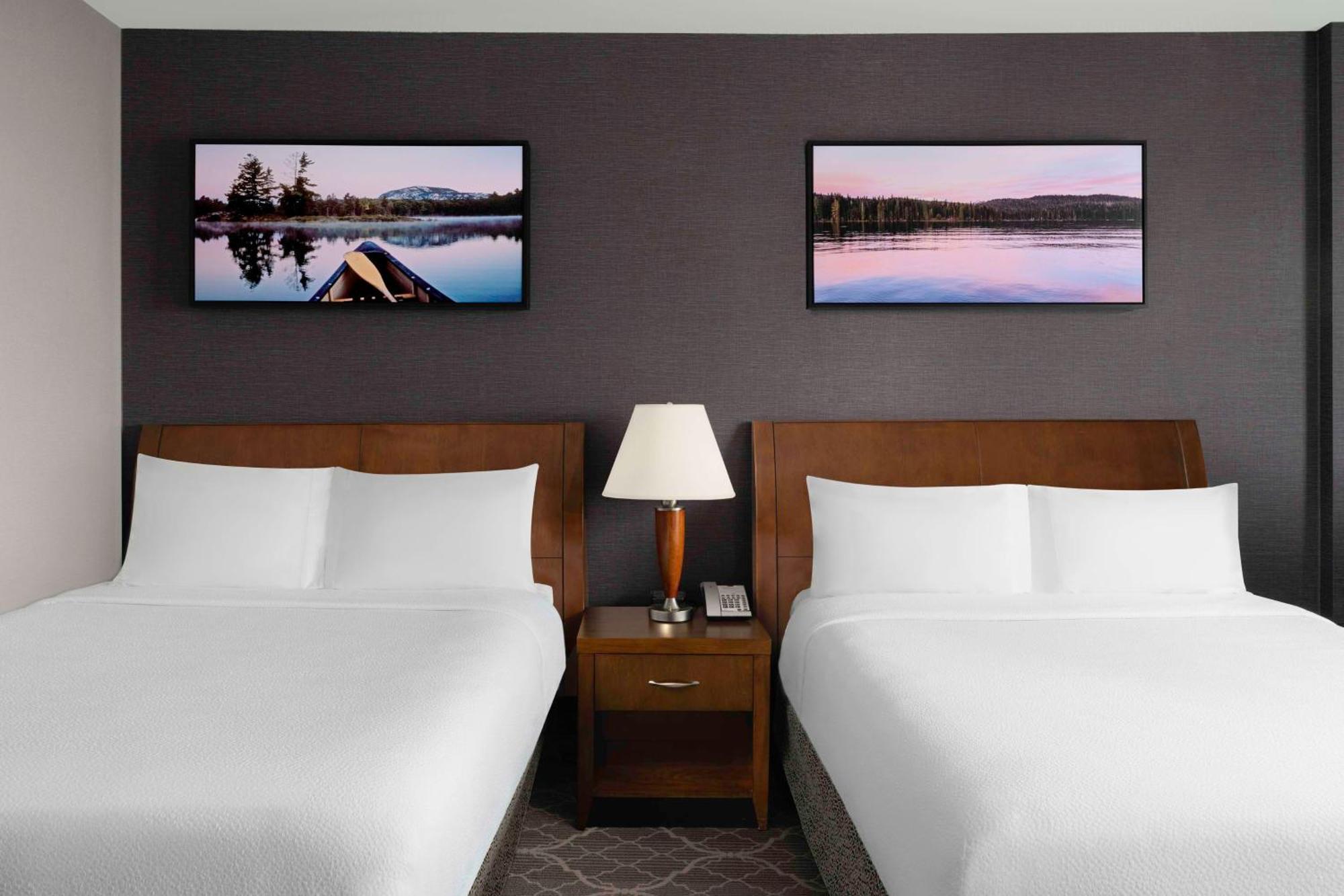 Hilton Garden Inn Calgary Airport Bagian luar foto