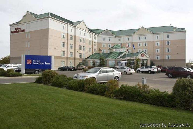 Hilton Garden Inn Calgary Airport Bagian luar foto