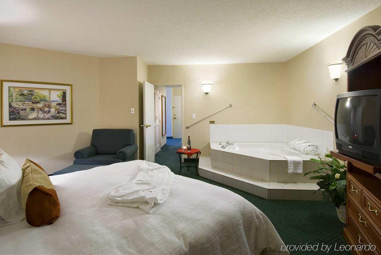 Hilton Garden Inn Calgary Airport Ruang foto