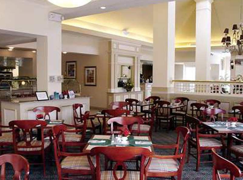 Hilton Garden Inn Calgary Airport Bagian luar foto
