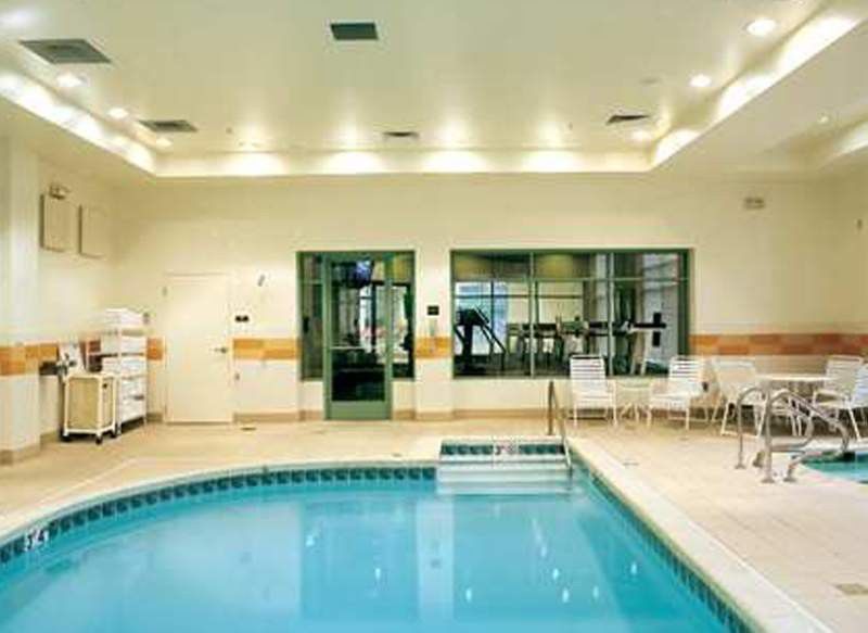 Hilton Garden Inn Calgary Airport Bagian luar foto